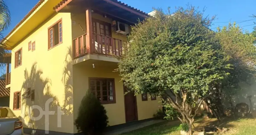 Casa à venda em Rio tavares central com 250 m², 6