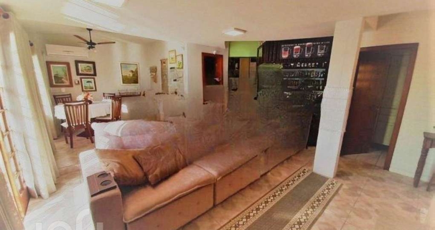Casa à venda em Canto da Lagoa com 300 m², 2 quart