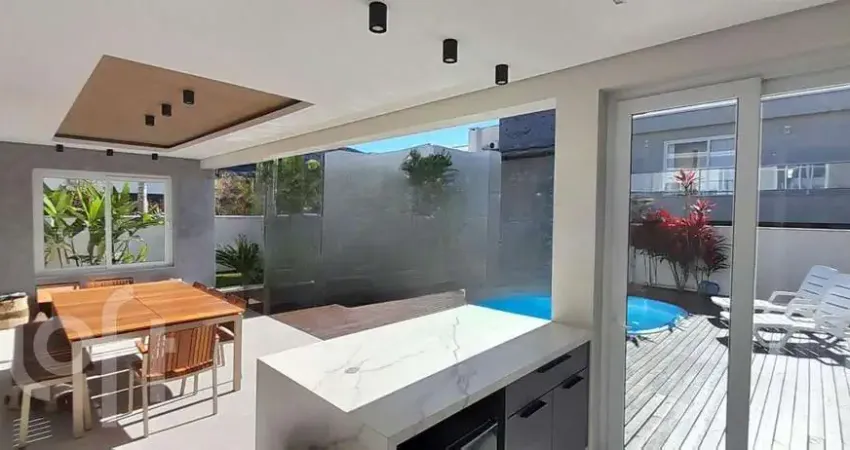 Casa à venda em Lagoa Pequena com 358 m², 4 quarto