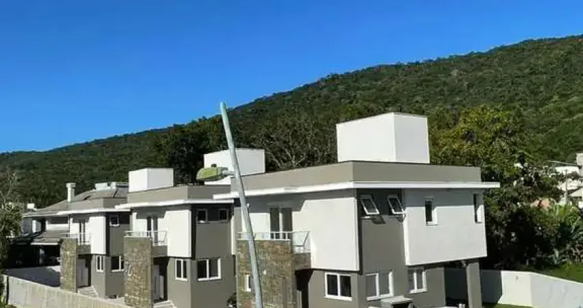 Casa com 3 quartos à venda na Rua de Pádua, 320, Açores, Florianópolis