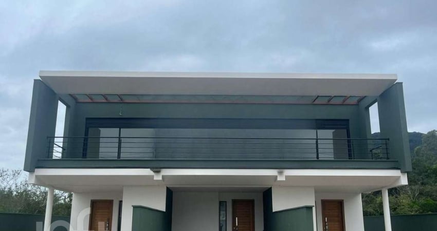 Casa à venda em Tapera com 144 m², 2 quartos, 2 su