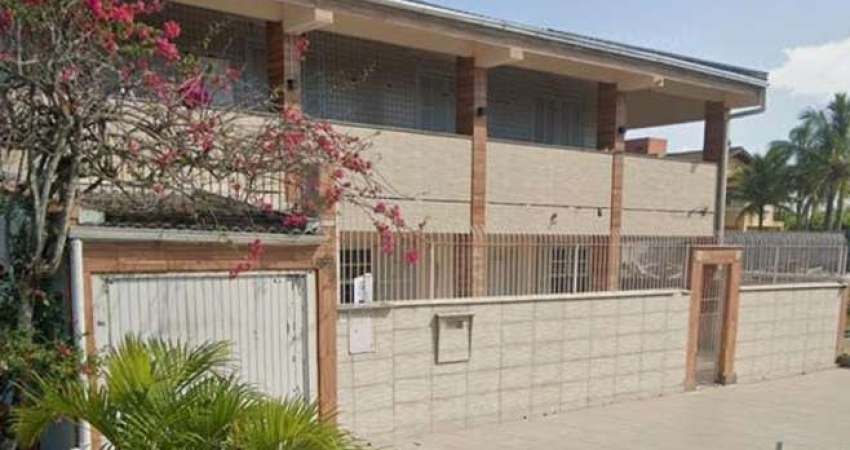 Casa à venda em Daniela com 560 m², 6 quartos, 4 s