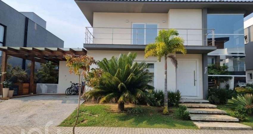 Casa à venda em Rio tavares central com 310 m², 3