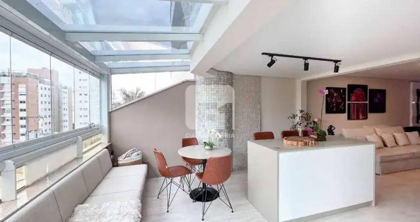 Apartamento Garden de 3 suítes no Centro