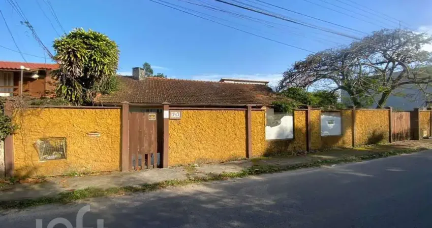Casa com 3 quartos à venda na Rua José Elias Lopes, 147, Campeche, Florianópolis