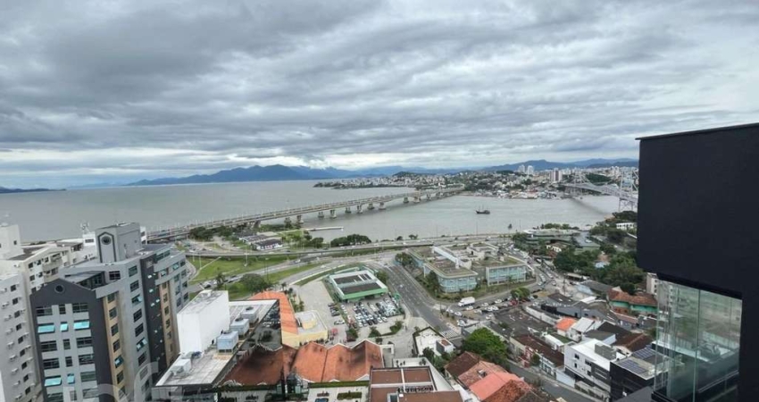 Apartamento à venda em Centro com 73 m², 2 quartos