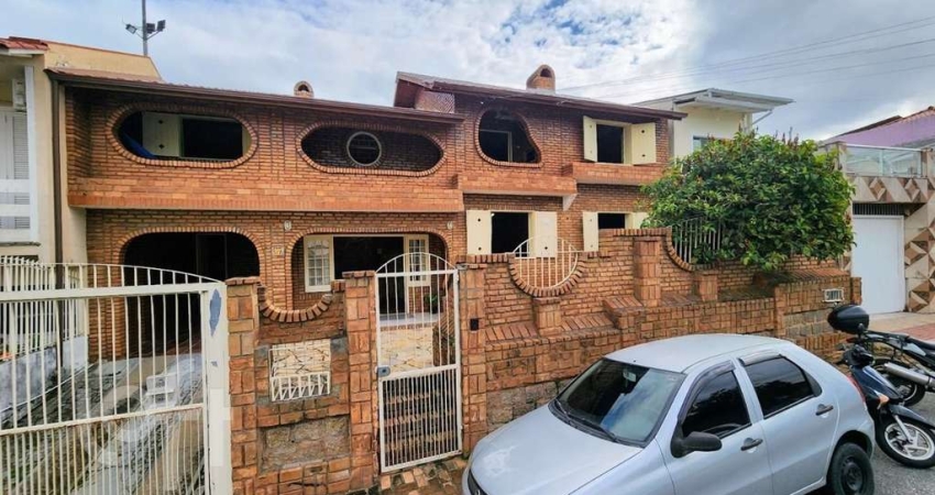 Casa com 4 quartos à venda na Rua São Cristóvão, 207, Coqueiros, Florianópolis