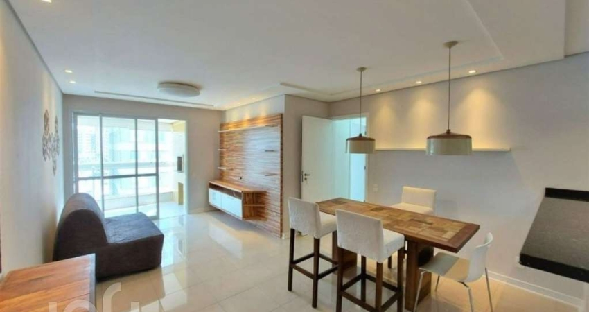 Apartamento à venda em Itacorubi com 88 m², 3 quar