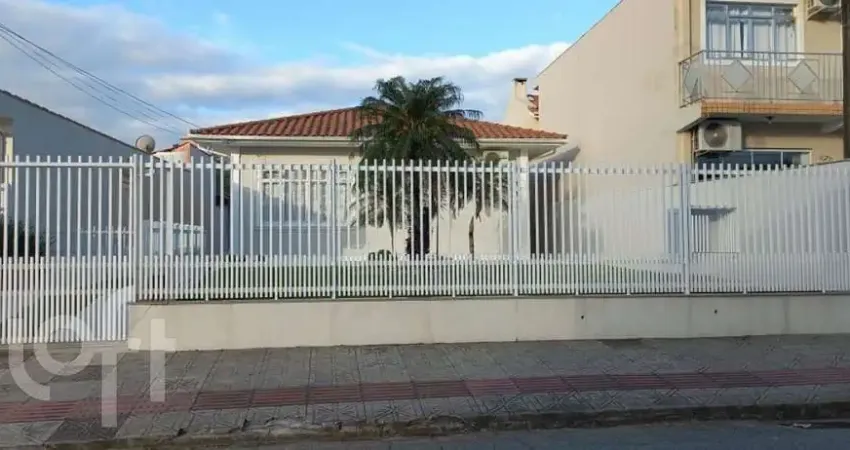 Casa com 3 quartos à venda na Rua Adélio Longo, 880, Fazenda Santo Antônio, São José