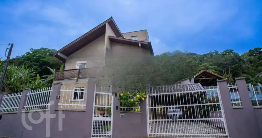 Casa com 2 quartos à venda na Rua Durval Pires da Cunha, 362, Sambaqui, Florianópolis