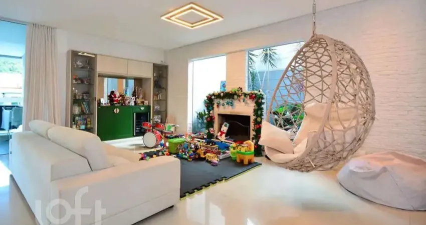 Casa à venda em Lagoa da Conceição com 600 m², 4 q