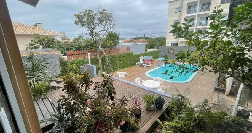 Casa com 3 quartos à venda na Rua Adélia Schröeder Pontes, 730, Serraria, São José