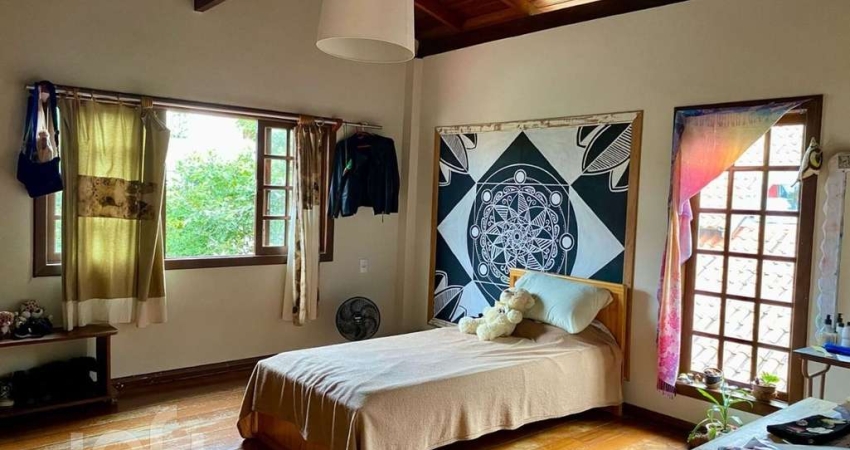 Casa à venda em Rio tavares central com 200 m², 6