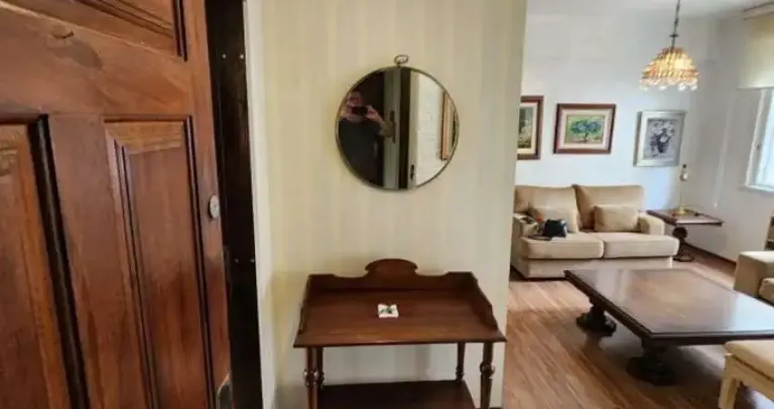Apartamento à venda em Centro com 138 m², 3 quarto