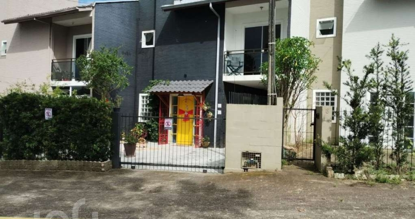 Casa à venda em Campeche Central com 136 m², 3 qua