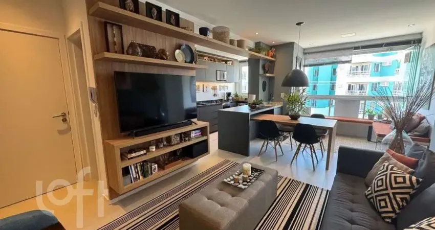 Apartamento à venda em Ingleses com 81 m², 2 quart