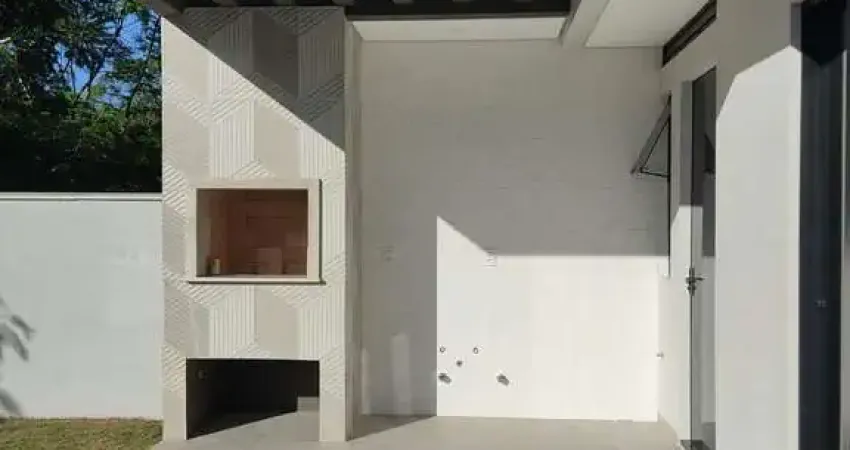 Casa à venda em Canasvieiras com 150 m², 3 quartos