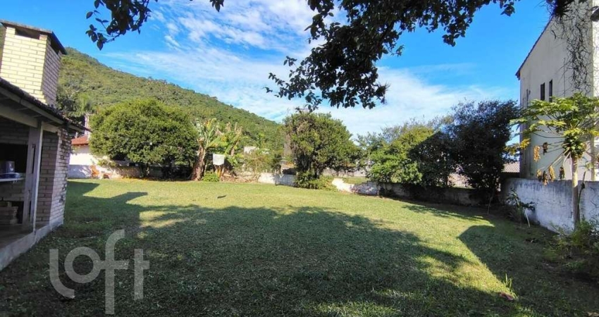 Casa à venda em Ponta das Canas com 72 m², 3 quart