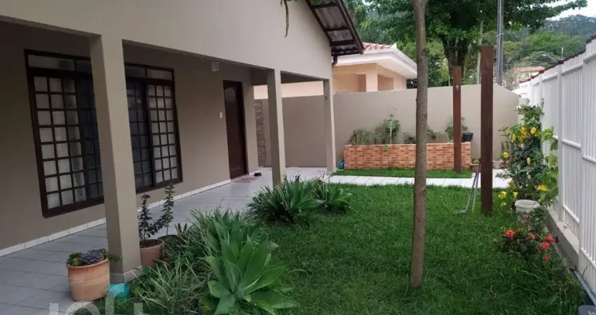 Casa à venda em Canasvieiras com 204 m², 4 quartos