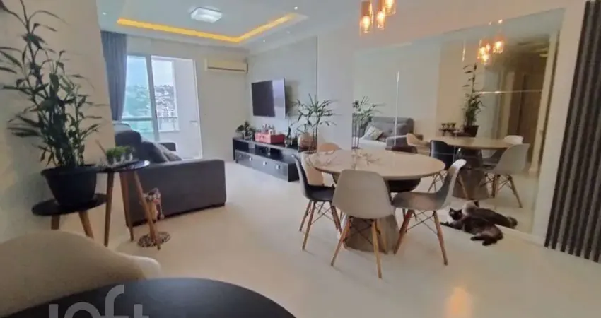 Apartamento à venda em Kobrasol com 101 m², 3 quar