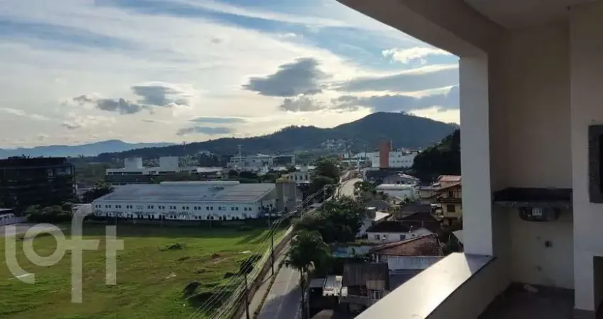 Apartamento à venda em Canasvieiras com 94 m², 3 q