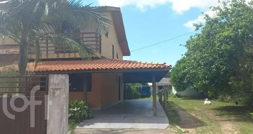 Casa à venda em São João do Rio Vermelho com 161 m