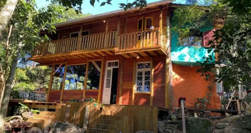 Casa à venda em São João do Rio Vermelho com 153 m