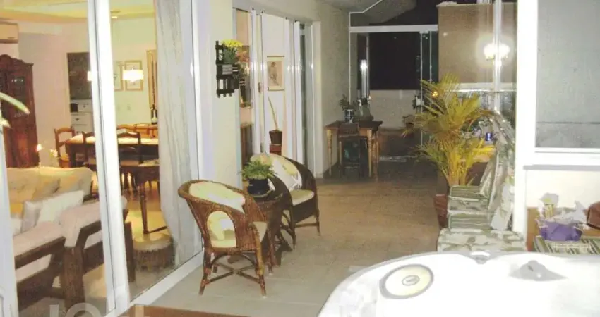 Apartamento à venda em Canasvieiras com 209 m², 3