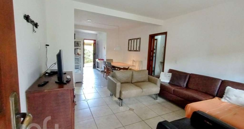 Casa à venda em Canasvieiras com 126 m², 3 quartos
