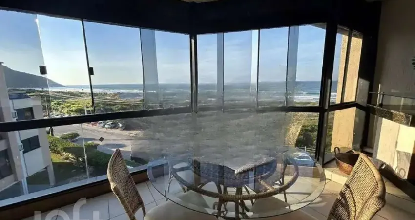 Apartamento à venda em Ingleses com 216 m², 4 quar