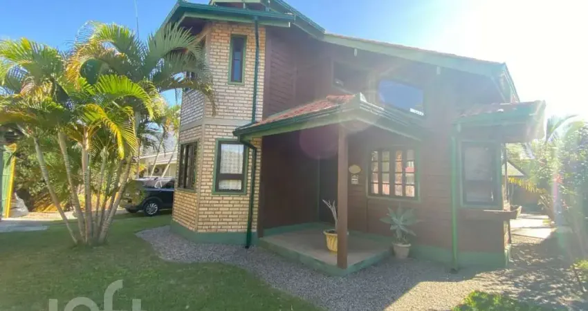 Casa à venda em São João do Rio Vermelho com 172 m
