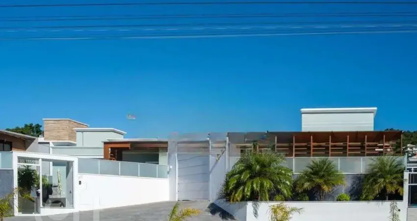 Casa à venda em Ingleses com 135 m², 4 quartos, 2
