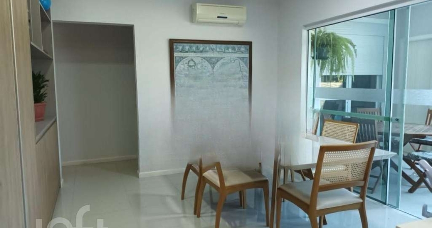 Casa à venda em Ponta das Canas com 224 m², 4 quar