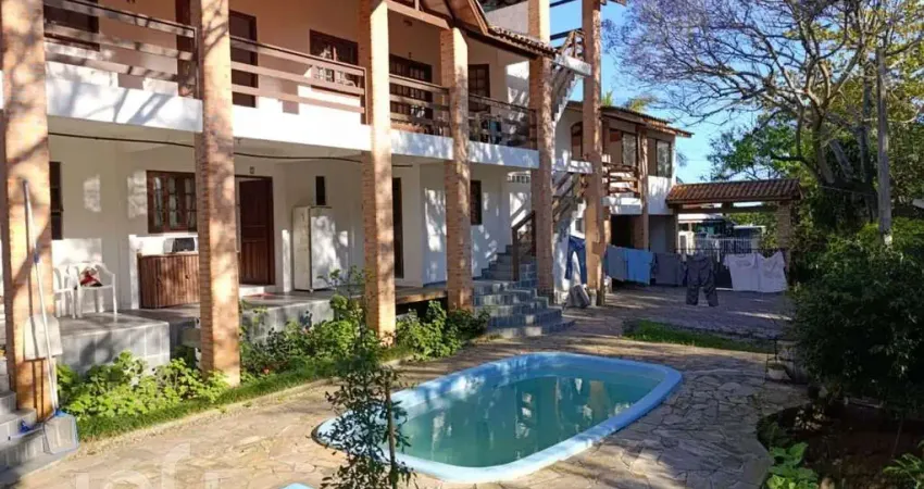 Casa à venda em São João do Rio Vermelho com 577 m
