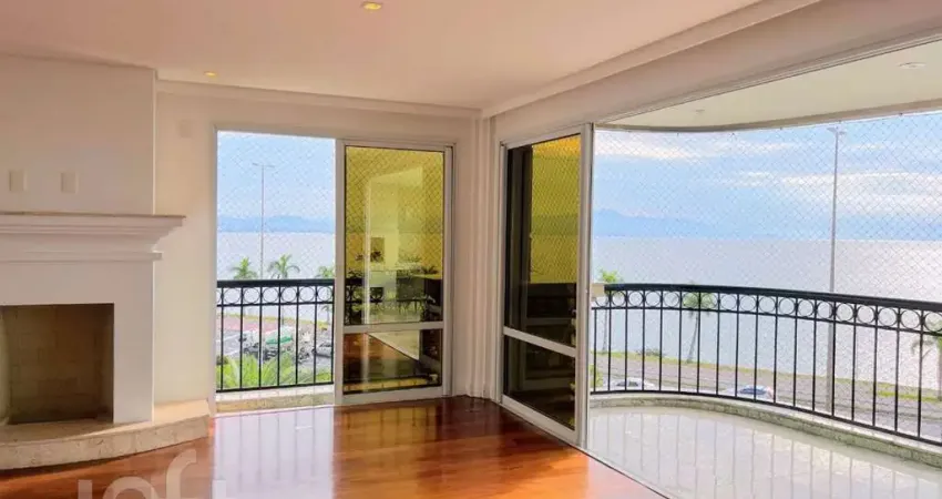 Apartamento à venda em Agronômica com 316 m², 4 qu