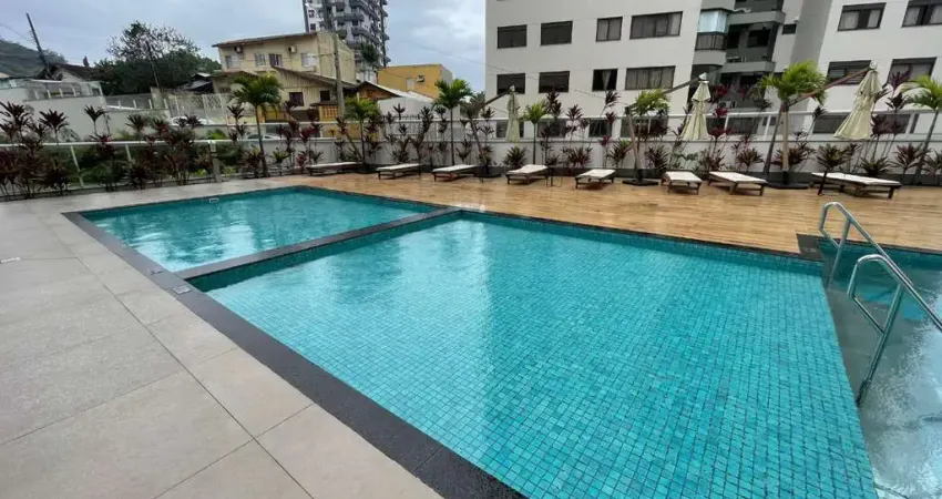 Apartamento de 2 dormitórios na Agronômica