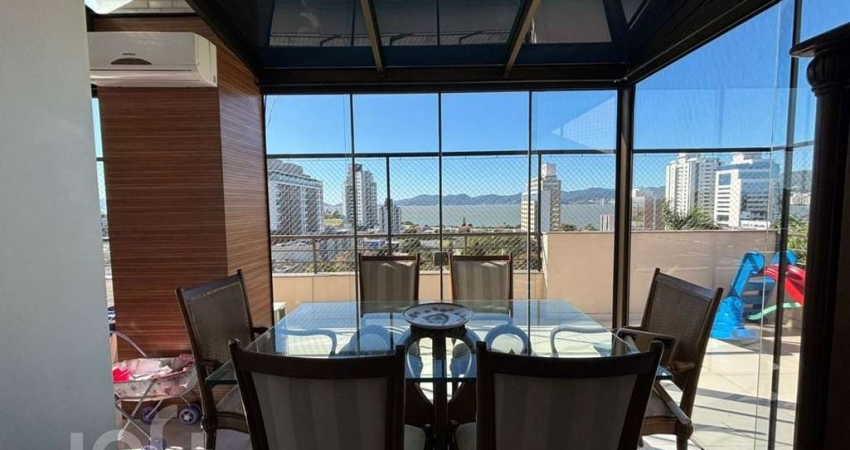 Apartamento à venda em Estreito com 151 m², 3 quar