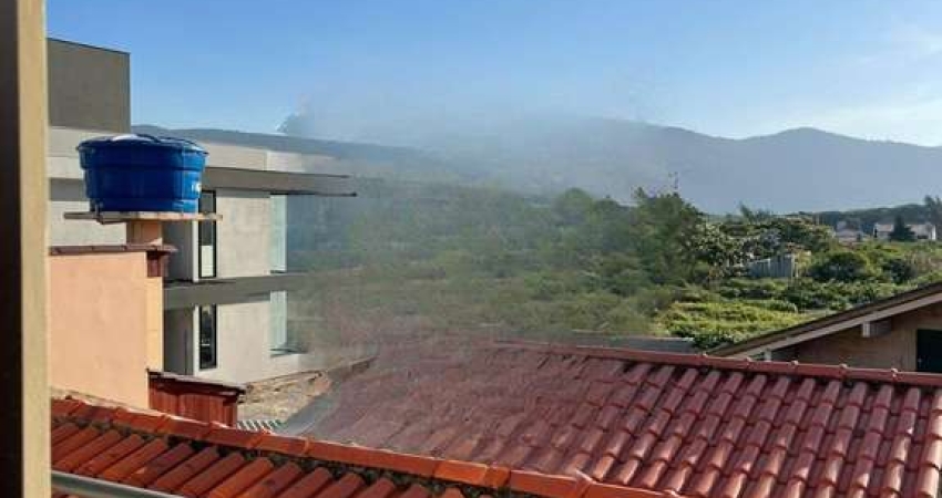 Casa à venda em Pântano do Sul com 170 m², 5 quart