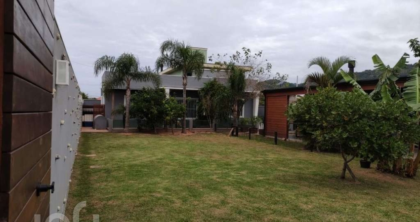 Casa em condomínio fechado com 2 quartos à venda na Rua Moinho Rio Vermelho, 264, São João do Rio Vermelho, Florianópolis