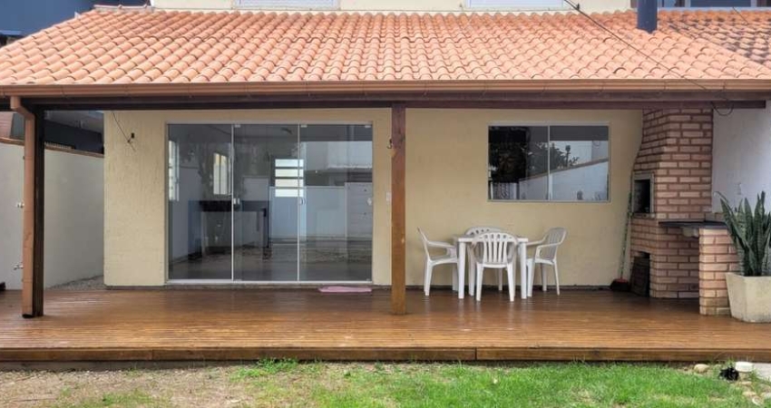 Casa com 2 quartos para alugar na Servidão Dunas da Joaquina, 273, Rio Tavares, Florianópolis