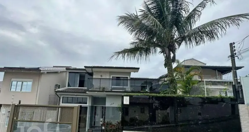 Casa com 4 quartos à venda na Rua Padre Osmar Muller, 166, Itaguaçu, Florianópolis