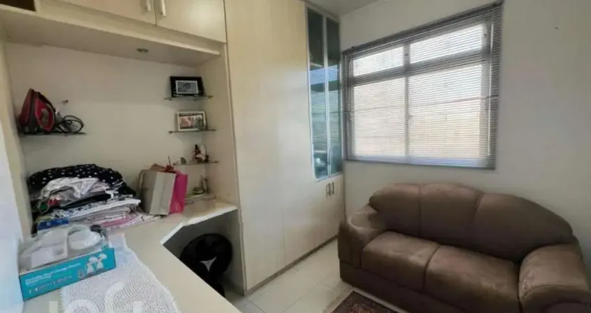 Casa com 4 quartos à venda na Rua Antônio Basil Schroeder, 479, Barreiros, São José