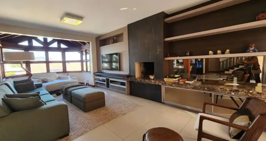 Casa com 4 quartos à venda na Rua Professor Clóvis Menel Calliari, 157, João Paulo, Florianópolis