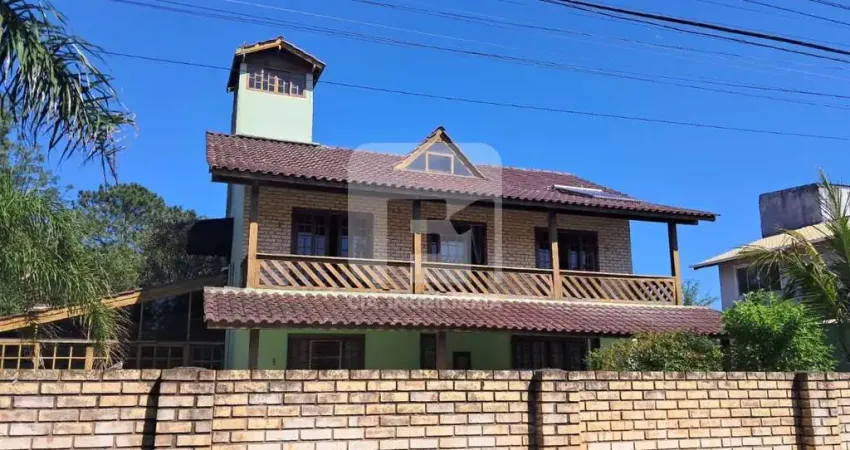 Casa com 3 quartos à venda na Rua Fidélis Govoni, 181, Campeche, Florianópolis
