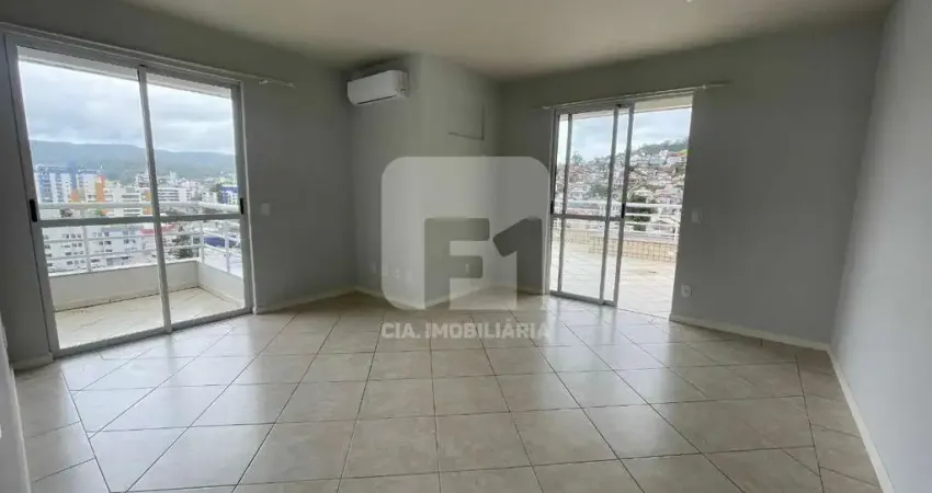 Apartamento com 2 quartos para alugar na Rua Lauro Linhares, 925, Trindade, Florianópolis
