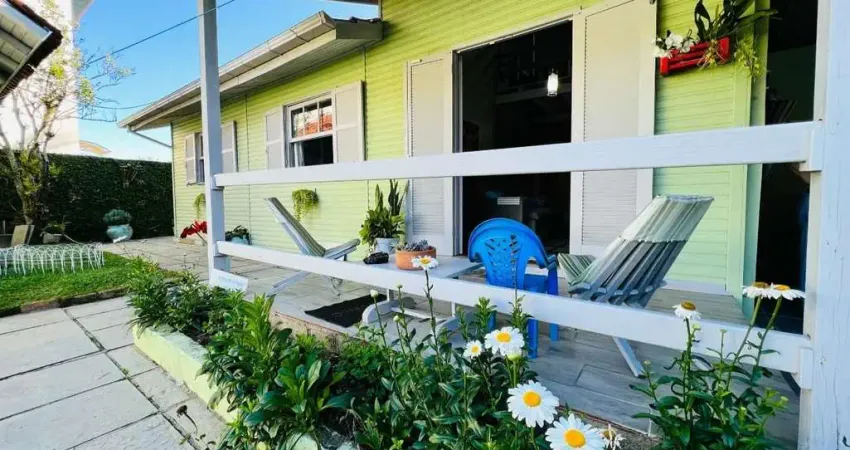 Casa com 3 quartos à venda na Rua Huberto Rohden, 294, Campeche, Florianópolis