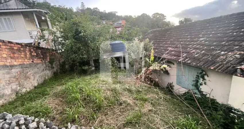 Terreno à venda na Servidão Inácia de Medeiros, 38, Córrego Grande, Florianópolis