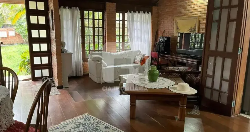 Casa com 3 quartos à venda na Rodovia Haroldo Soares Glavan, 3290, Cacupé, Florianópolis