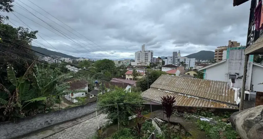 Terreno à venda na Rua Capitão Américo, 257, Córrego Grande, Florianópolis