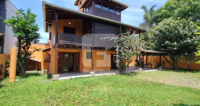 Casa com 3 quartos para alugar na Servidão Morro Verde, 67, Campeche, Florianópolis